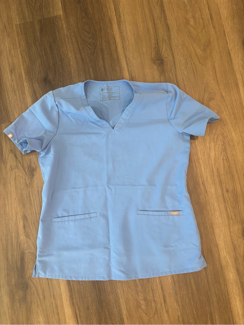FIGS Women’s Ceil Blue Scrub Top